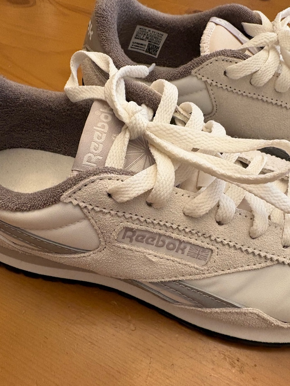 Reebok Classic AZ Sneakers - Picture 8 of 11